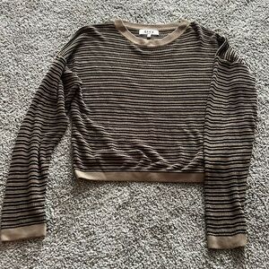 Grey Bandit Long sleeve shirt/sweater! Like new, size Small.